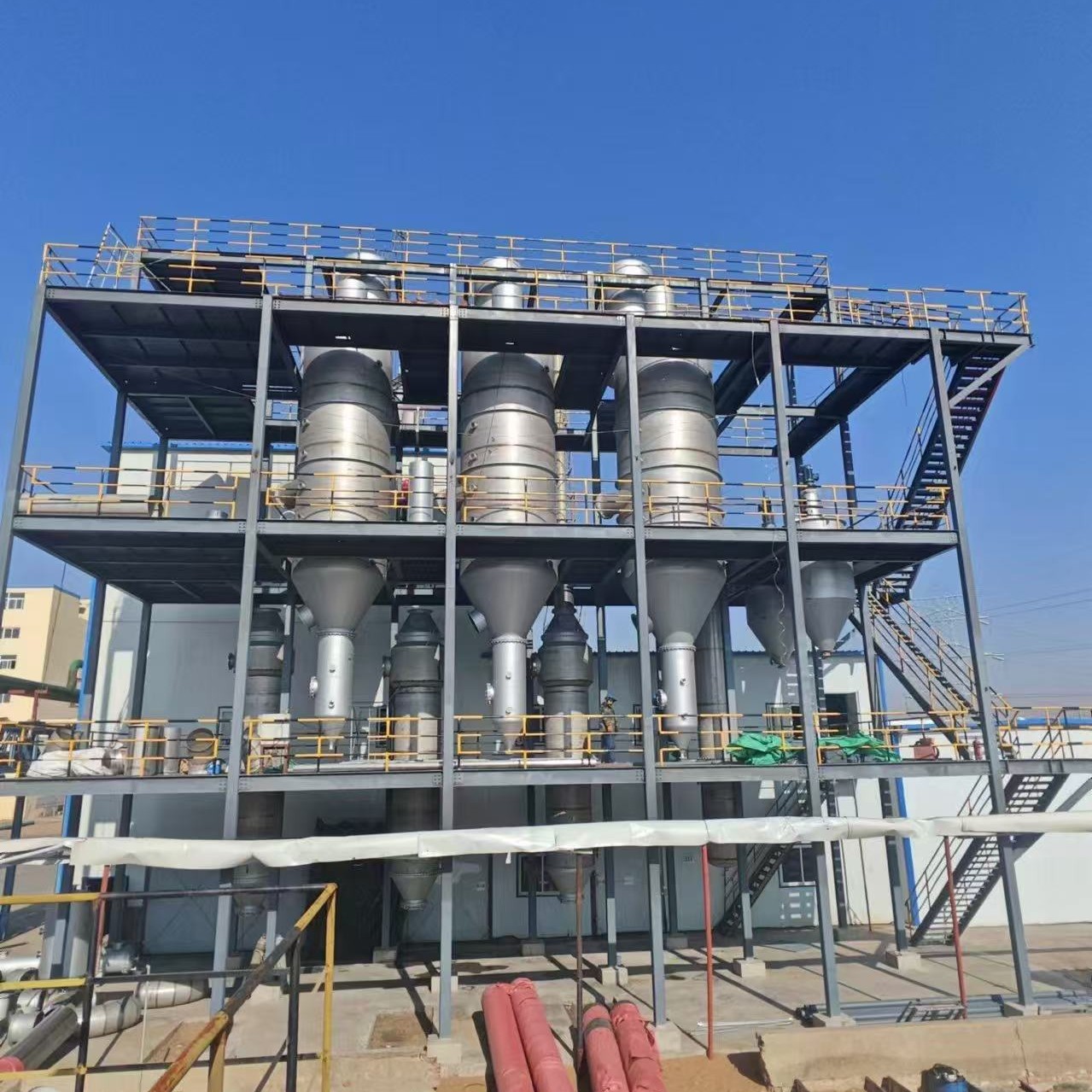 Multi-effect evaporator